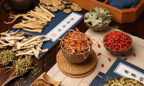 鸿茅药酒的服用方法-鸿茅药酒怎么喝效果好专区_鸿茅药酒怎么喝效果好专区_鸿茅药酒有何禁忌网